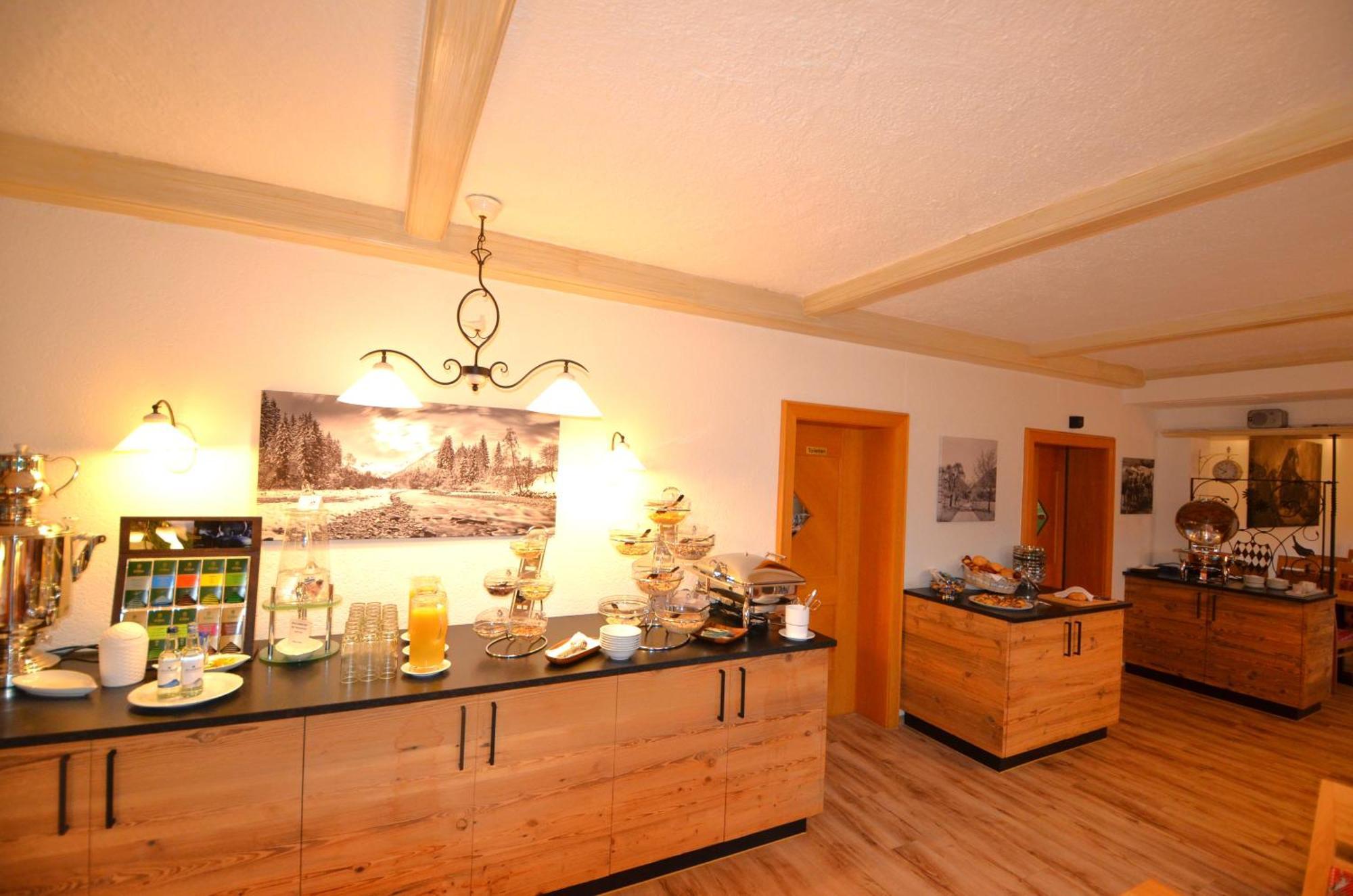 Hotel Cafe Fuggerhof Oberstdorf Esterno foto