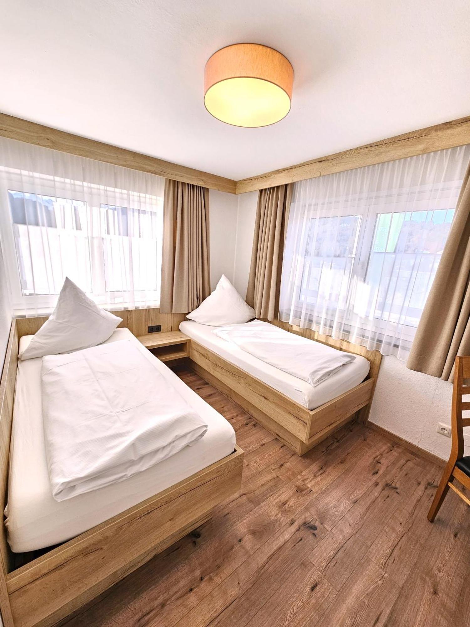 Hotel Cafe Fuggerhof Oberstdorf Esterno foto